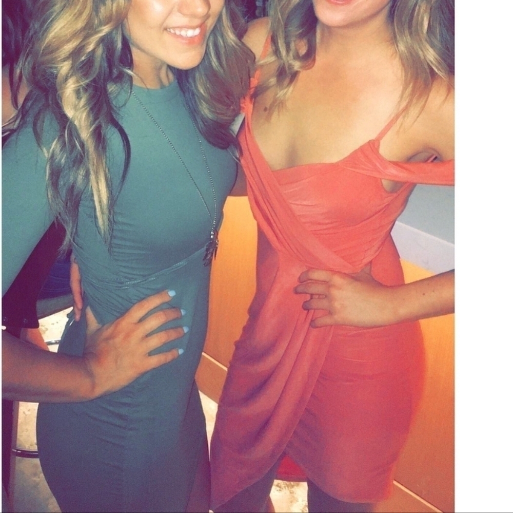 Charlotte Russe Rose Off the Shoulder Slit Midi Cocktail Dress. Sz Small